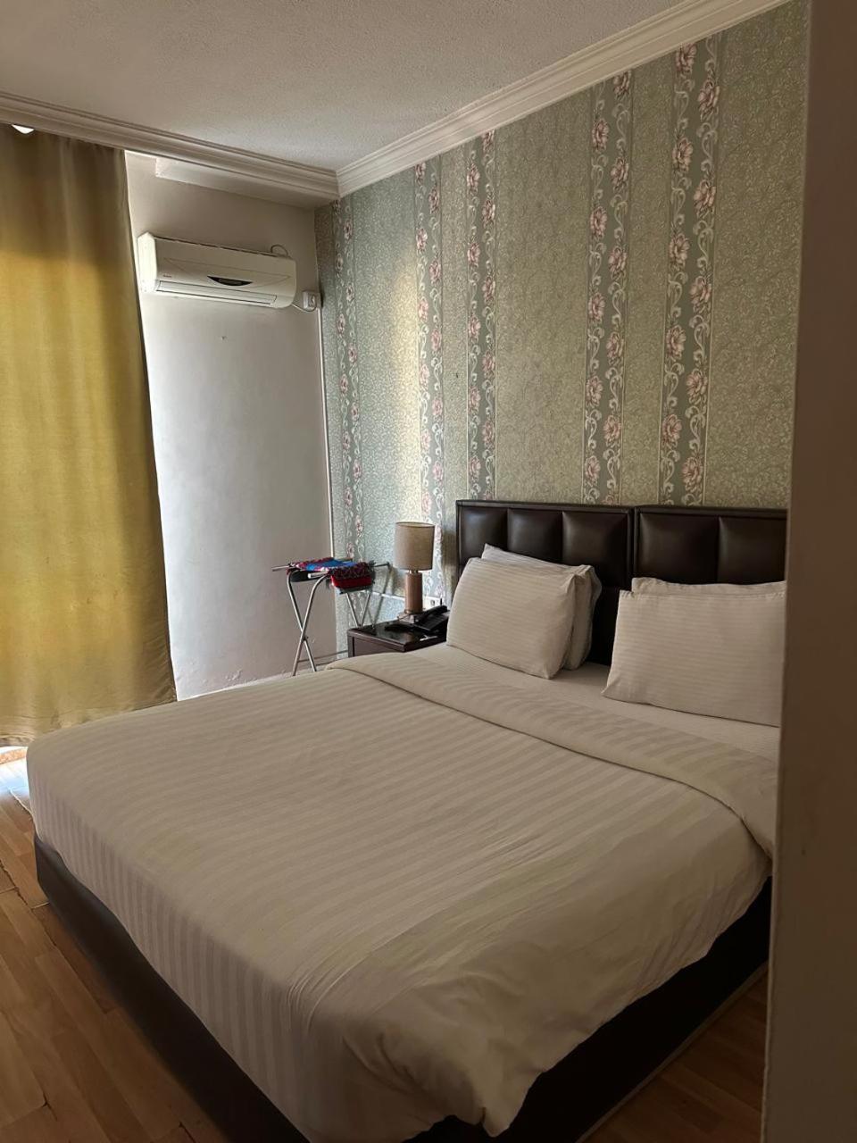 Aghadeer Hotel Amman Exterior photo