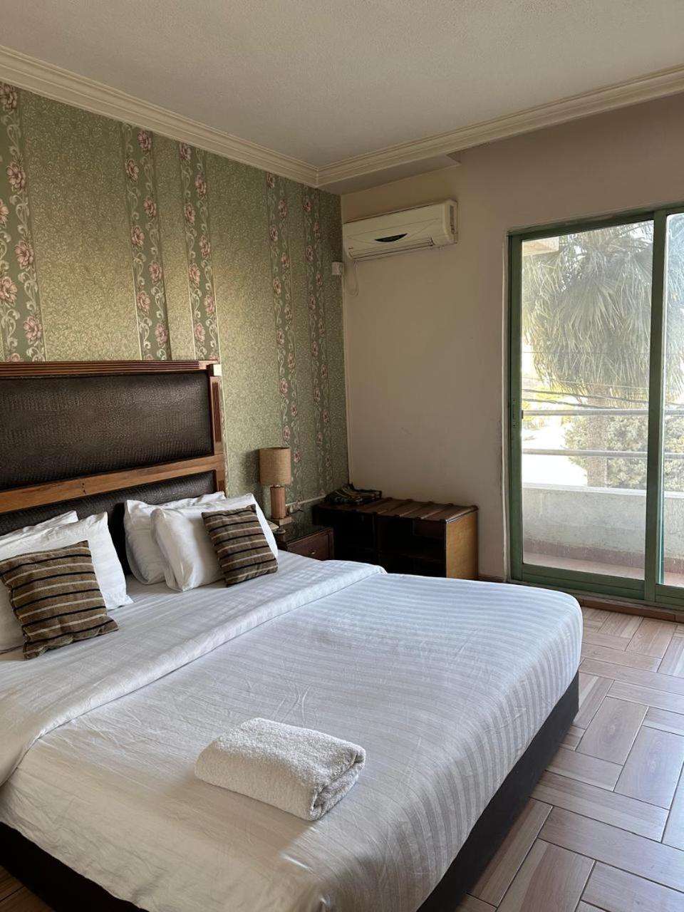 Aghadeer Hotel Amman Exterior photo